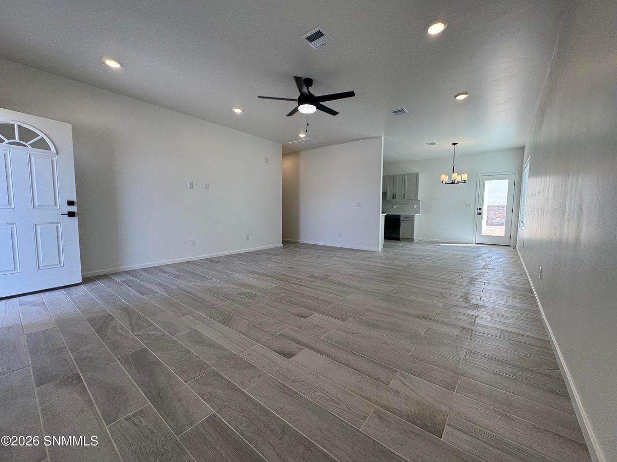 7456 Eagle Vista Street, Las Cruces, NM 88012 photo 5
