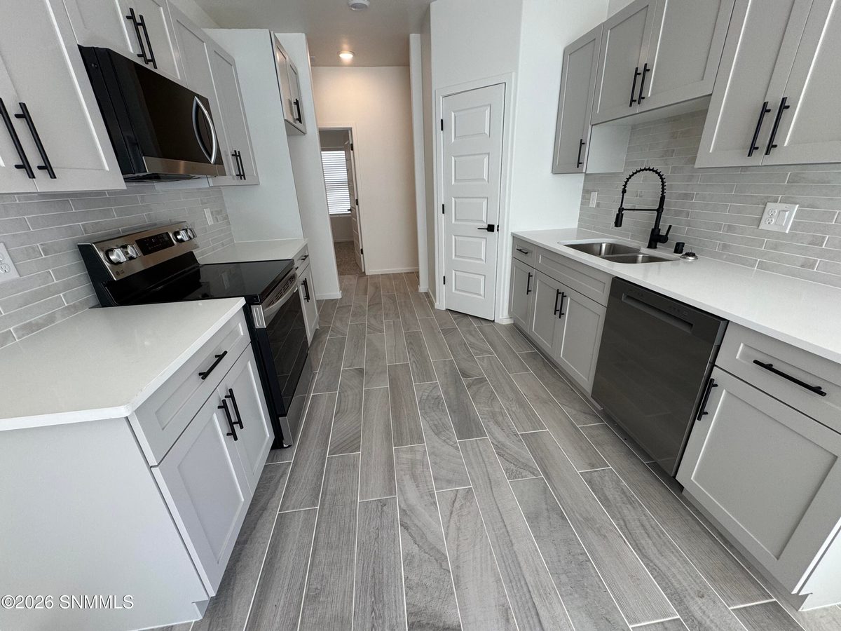 7456 Eagle Vista Street, Las Cruces, NM 88012 photo 7