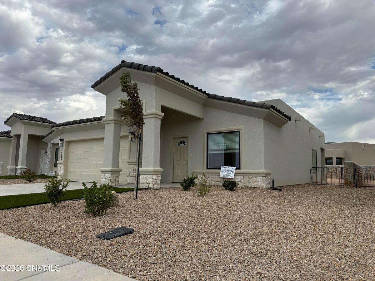 7450 Eagle Vista Street, Las Cruces, NM 88012 photo 3