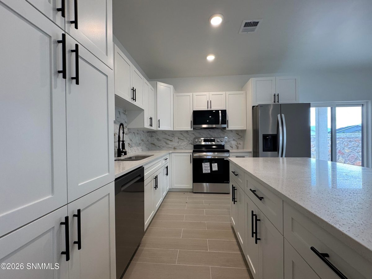 7450 Eagle Vista Street, Las Cruces, NM 88012 photo 8