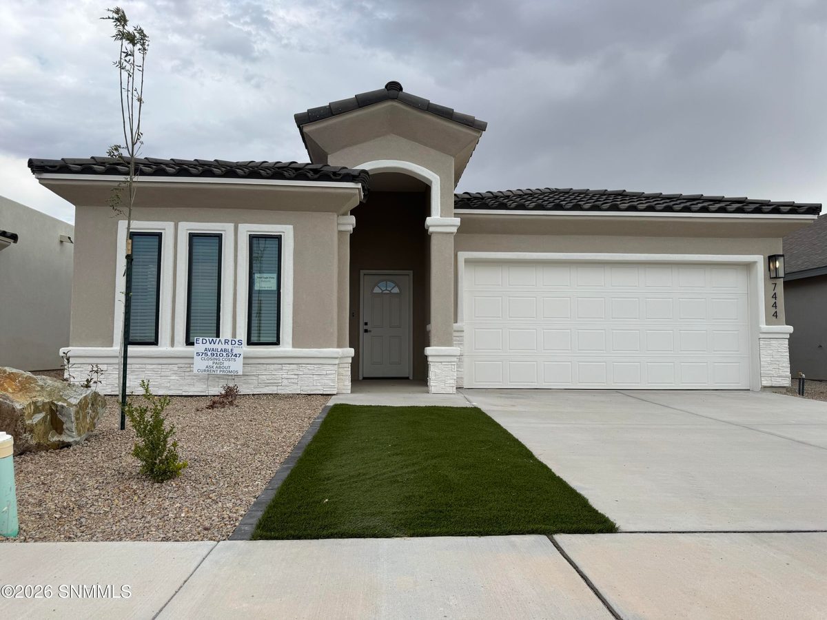 7444 Eagle Vista Street, Las Cruces, NM 88012 photo 2