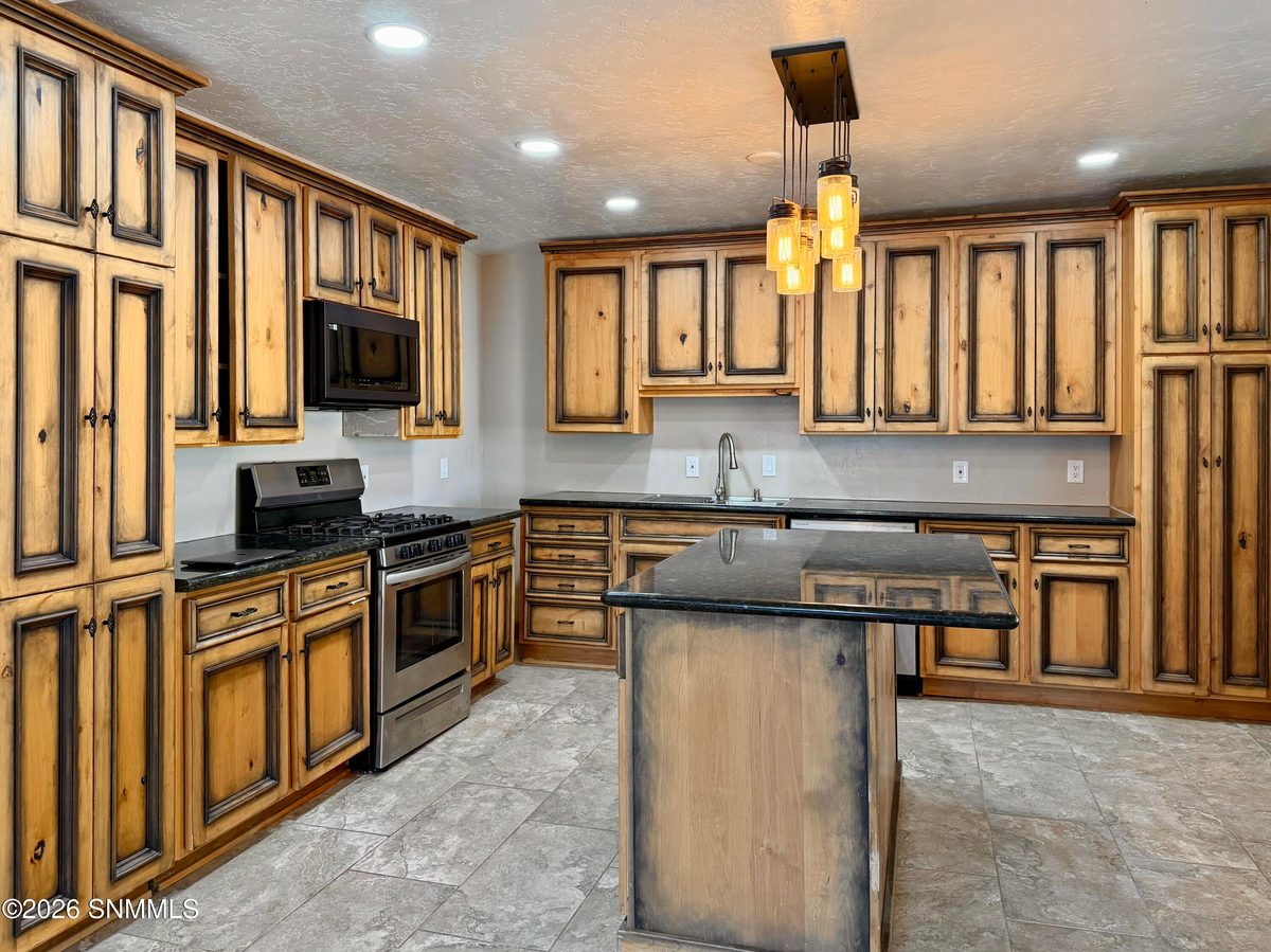 759 S Santa Barbara Street, Deming, NM 88030 photo 6