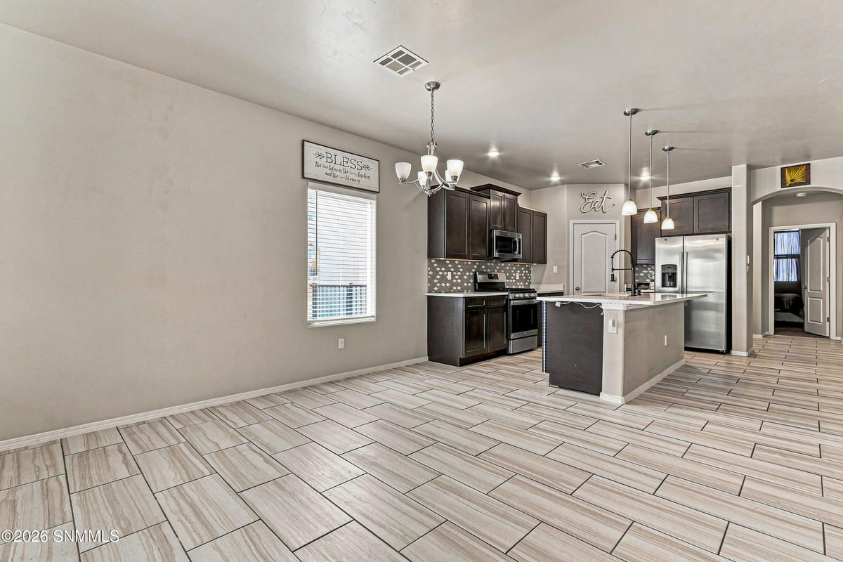 4242 Desert Lily Drive, Las Cruces, NM 88007 photo 3