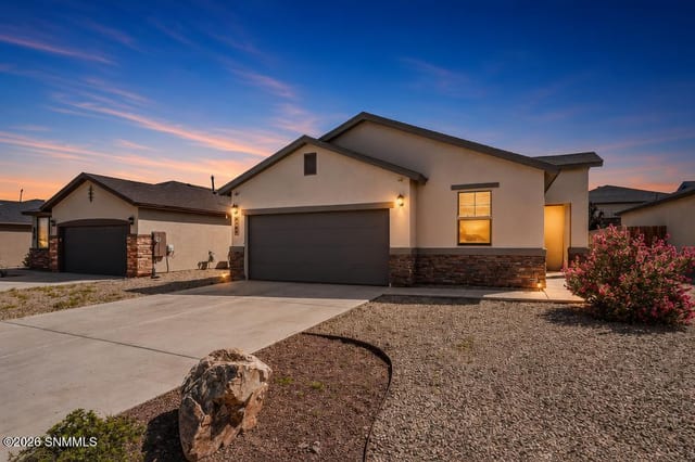 4242 Desert Lily Drive, Las Cruces, NM – 4 bedroom, 1,543 sqft single family residence for sale at $299,900