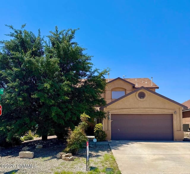1127 Steins Drive, Las Cruces, NM – 4 bedroom, 1,981 sqft single family residence for sale at $289,999