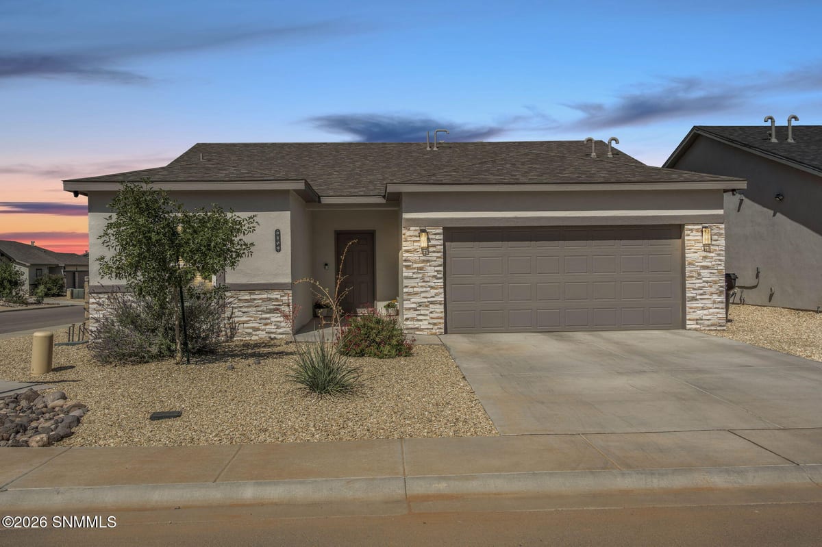 6109 Montgomery Road, Las Cruces, NM 88012 photo 1
