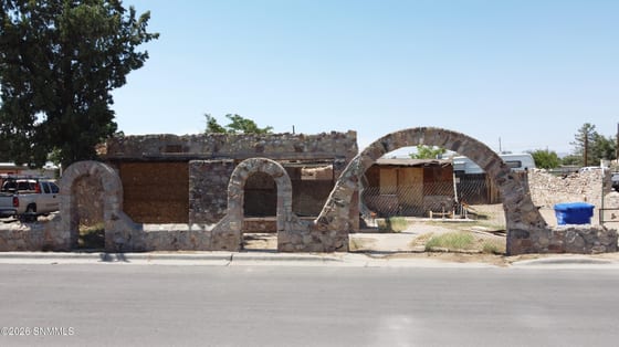 541 Juniper Avenue, Las Cruces, NM 88001 photo 2