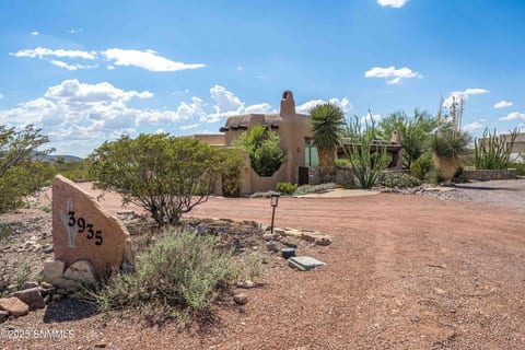 3935 Saguaro Court, Las Cruces, NM home for sale at $975,000