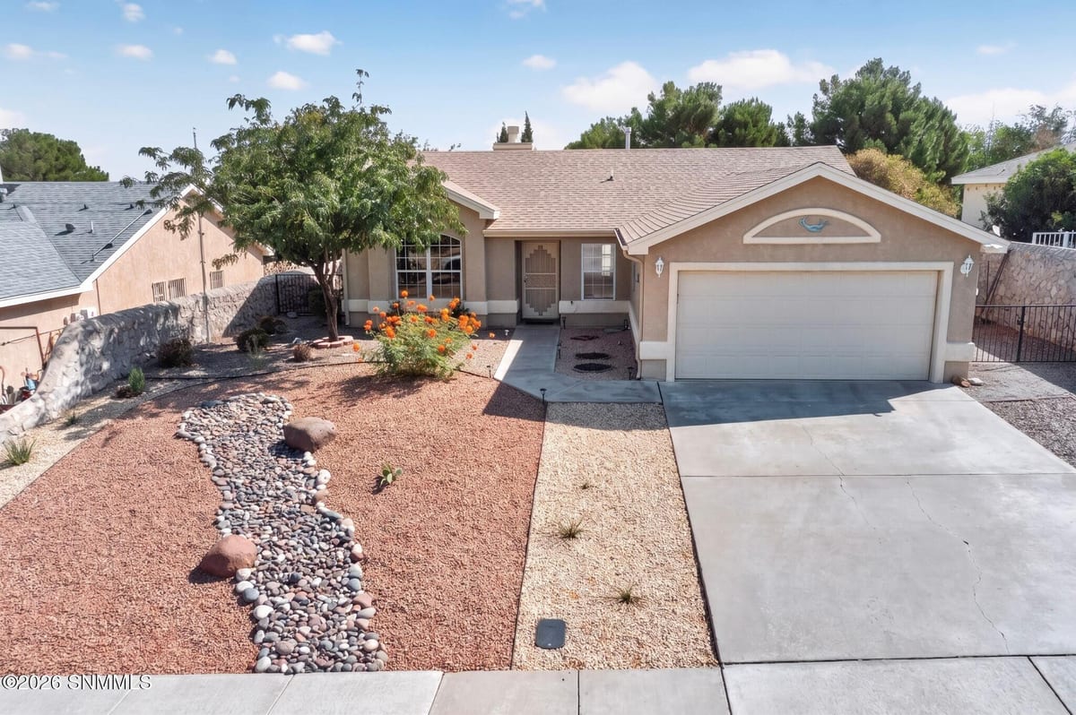 753 Scenic View Drive, Las Cruces, NM 88011 photo 1
