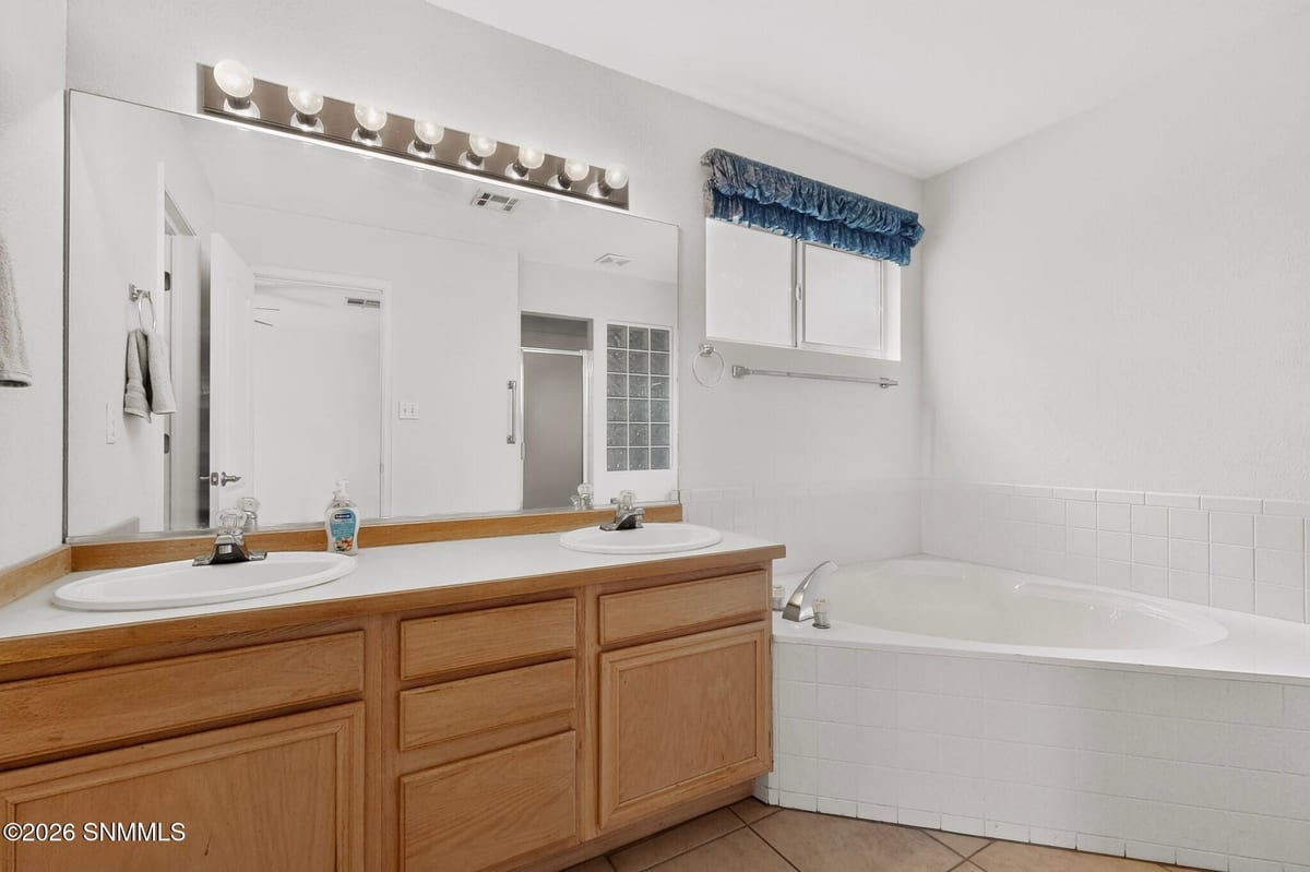 753 Scenic View Drive, Las Cruces, NM 88011 photo 12