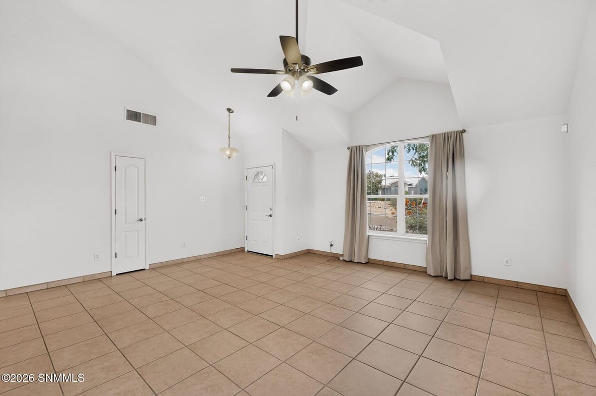 753 Scenic View Drive, Las Cruces, NM 88011 photo 4