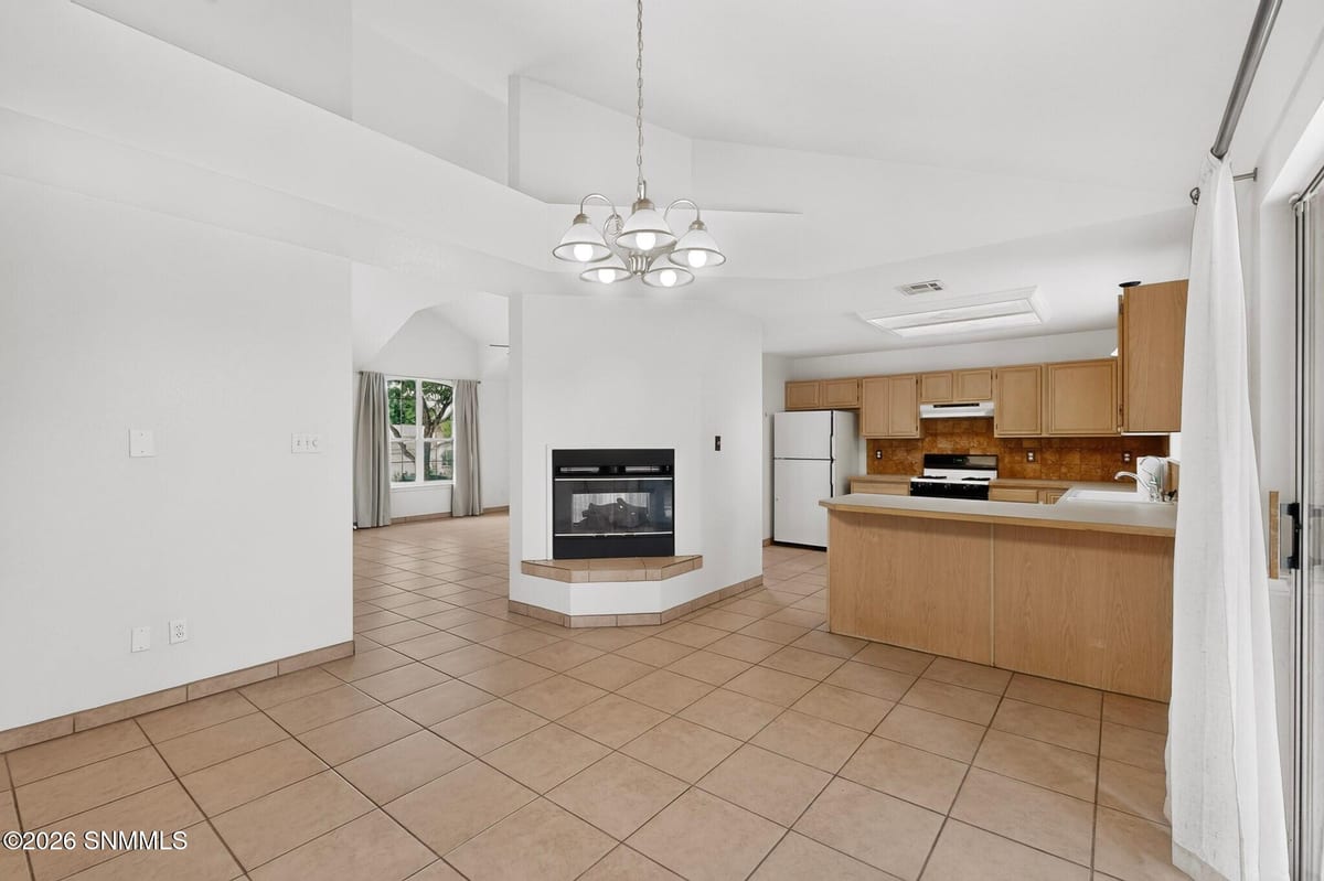 753 Scenic View Drive, Las Cruces, NM 88011 photo 9