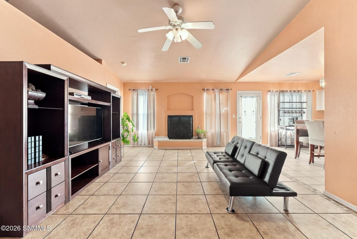 1511 Pradera Dorada Arc, Las Cruces, NM 88007 photo 8