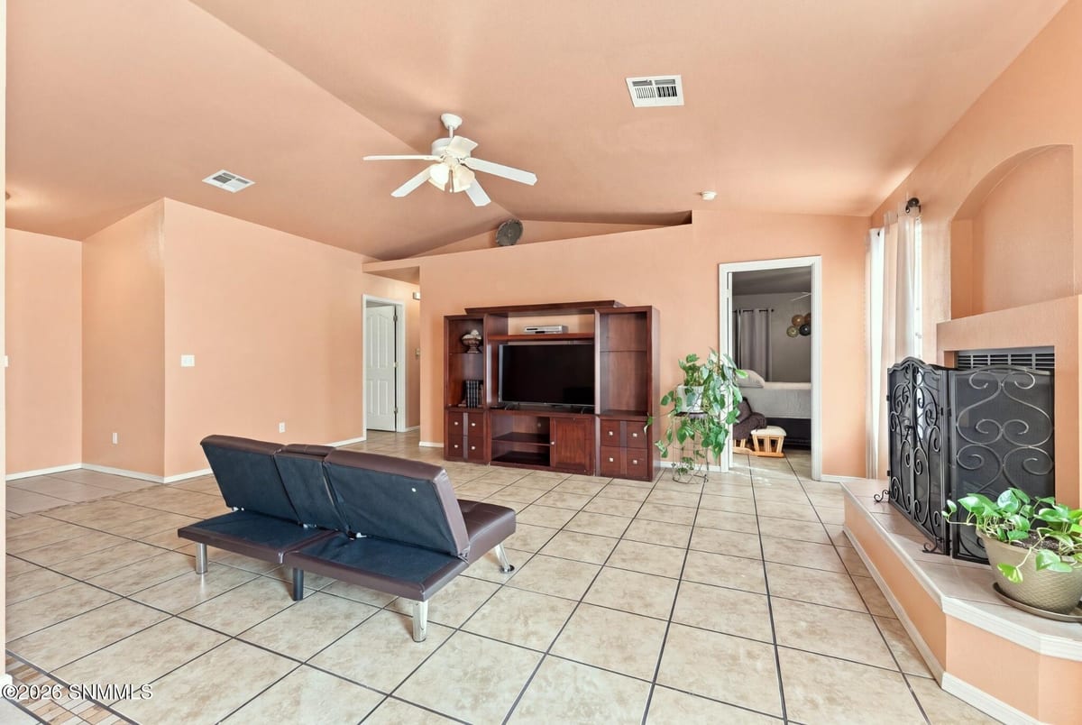 1511 Pradera Dorada Arc, Las Cruces, NM 88007 photo 9