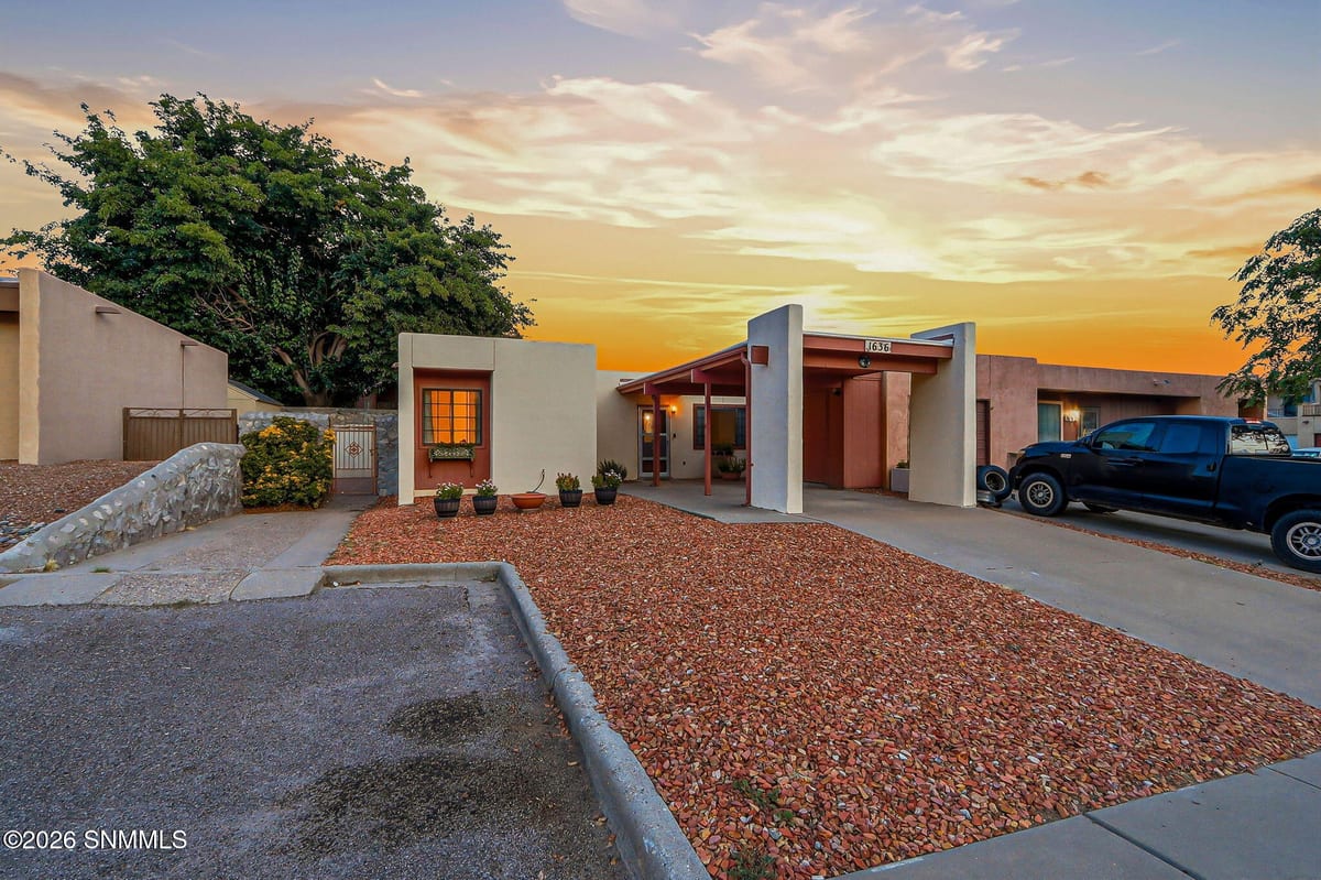 1636 Capitan Avenue, Las Cruces, NM 88001 photo 1