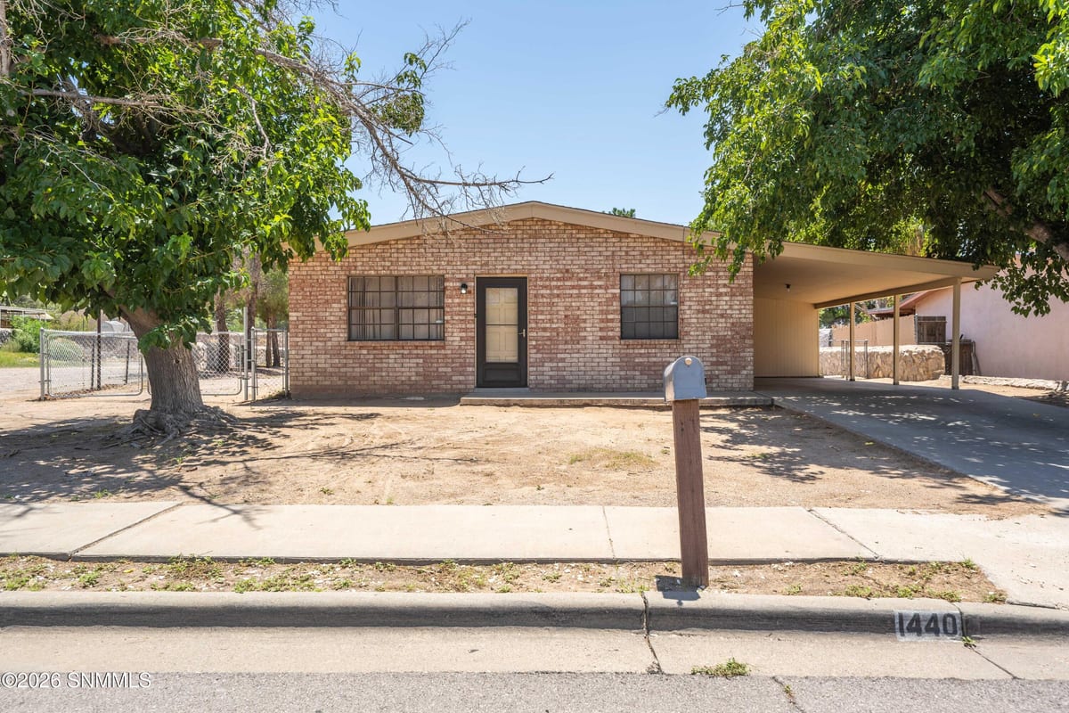 1440 Juniper, Las Cruces, NM 88001 photo 1