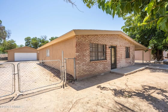1440 Juniper, Las Cruces, NM 88001 photo 3