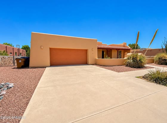 2040 Sorrento Place, Las Cruces, NM 88005 photo 2