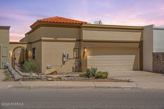 6704 Camino Blanco, Las Cruces, NM 88007 photo 2