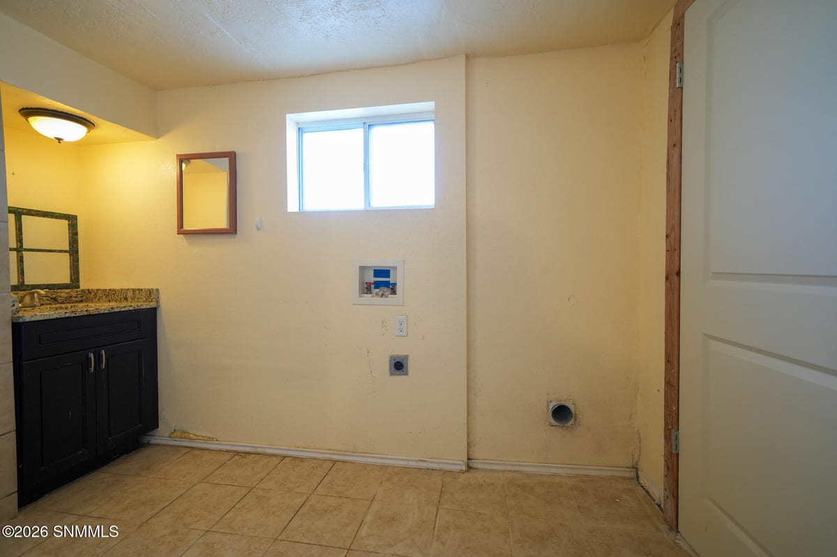 204 W Chopes Street, La Mesa, NM 88044 photo 11
