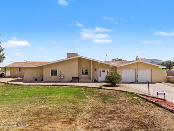 3625 Paradise Lane, Las Cruces, NM 88007 photo 2