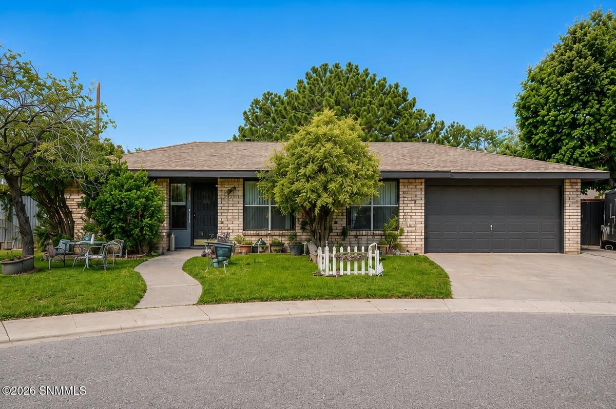 964 Valle Hermosa, Las Cruces, NM 88005 photo 1