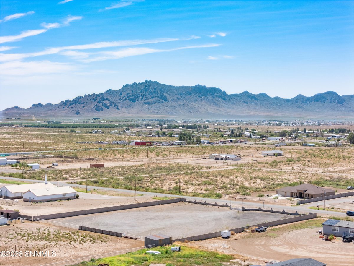 55 1/2 SE Dona Ana Road, Deming, NM 88030 photo 2