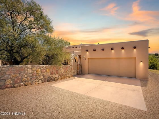 8925 Bougainvillea Court, Las Cruces, NM 88011 photo 3