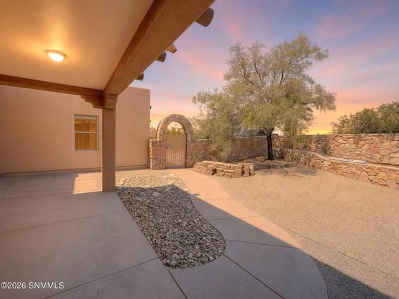8925 Bougainvillea Court, Las Cruces, NM 88011 photo 5