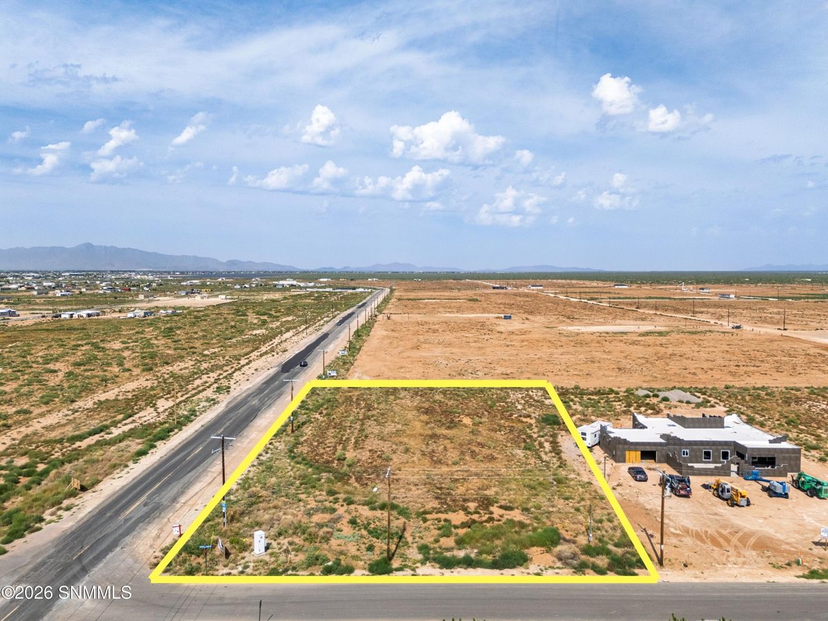 760 Angelina Boulevard, Chaparral, NM 88081 photo 1