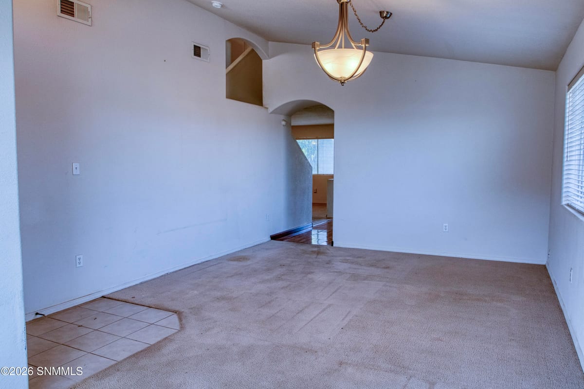 5878 Moon View Drive, Las Cruces, NM 88012 photo 7