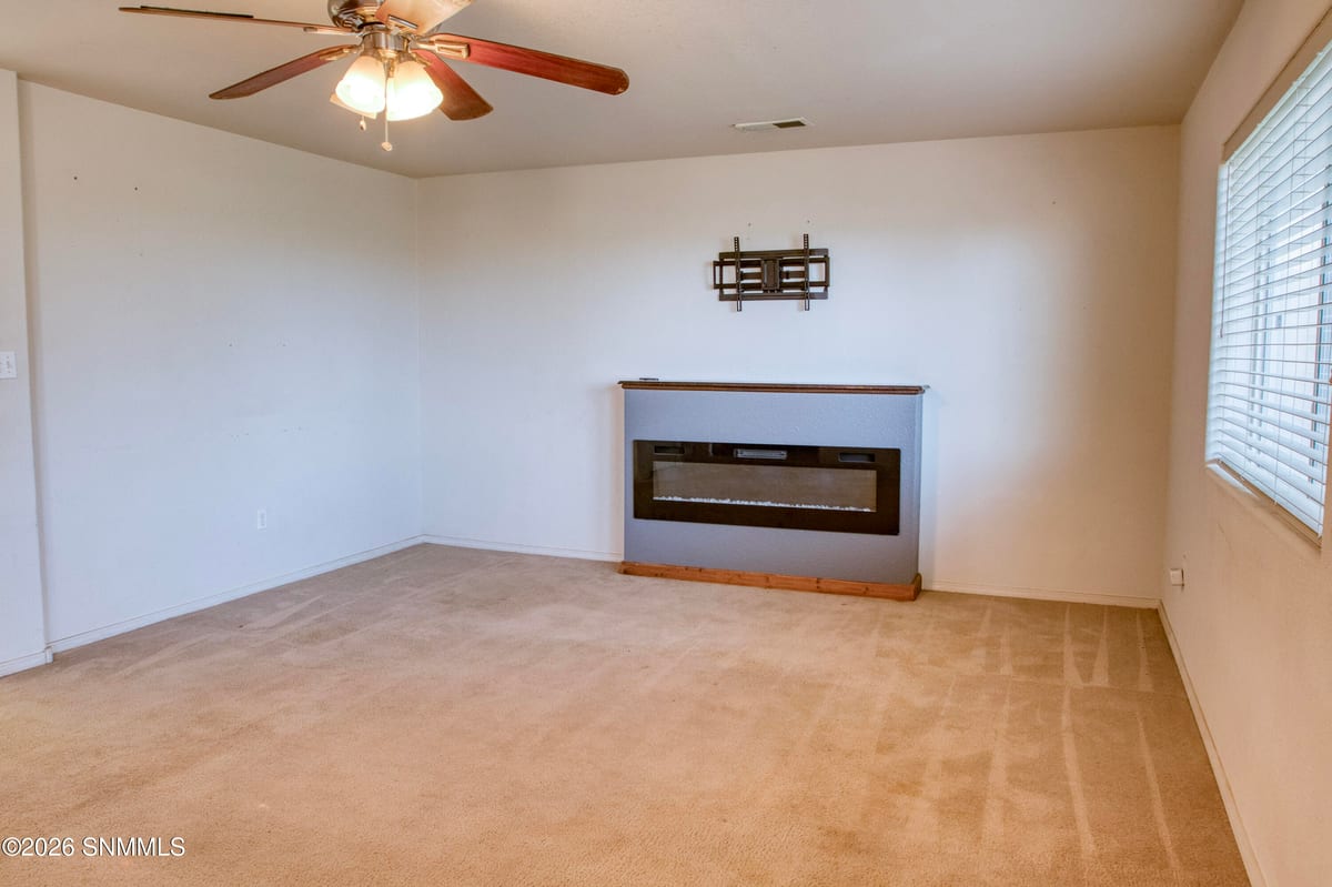 5878 Moon View Drive, Las Cruces, NM 88012 photo 10