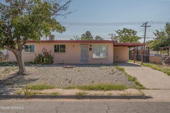 1305 Diana Maura Drive, Las Cruces, NM 88001 photo 2