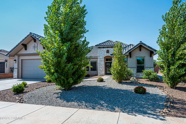 995 Datura Drive, Alamogordo, NM – 4 bedroom, 2,633 sqft single family residence for sale at $486,000