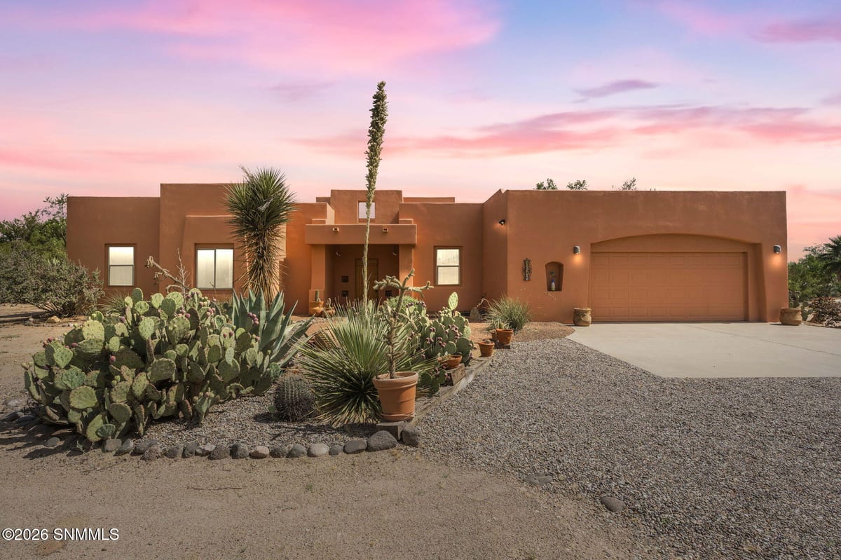 5090 Chiricahua Trail, Las Cruces, NM 88012 photo 1