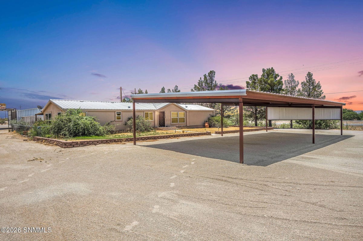 5155 Del Rey Boulevard, Las Cruces, NM 88012 photo 1