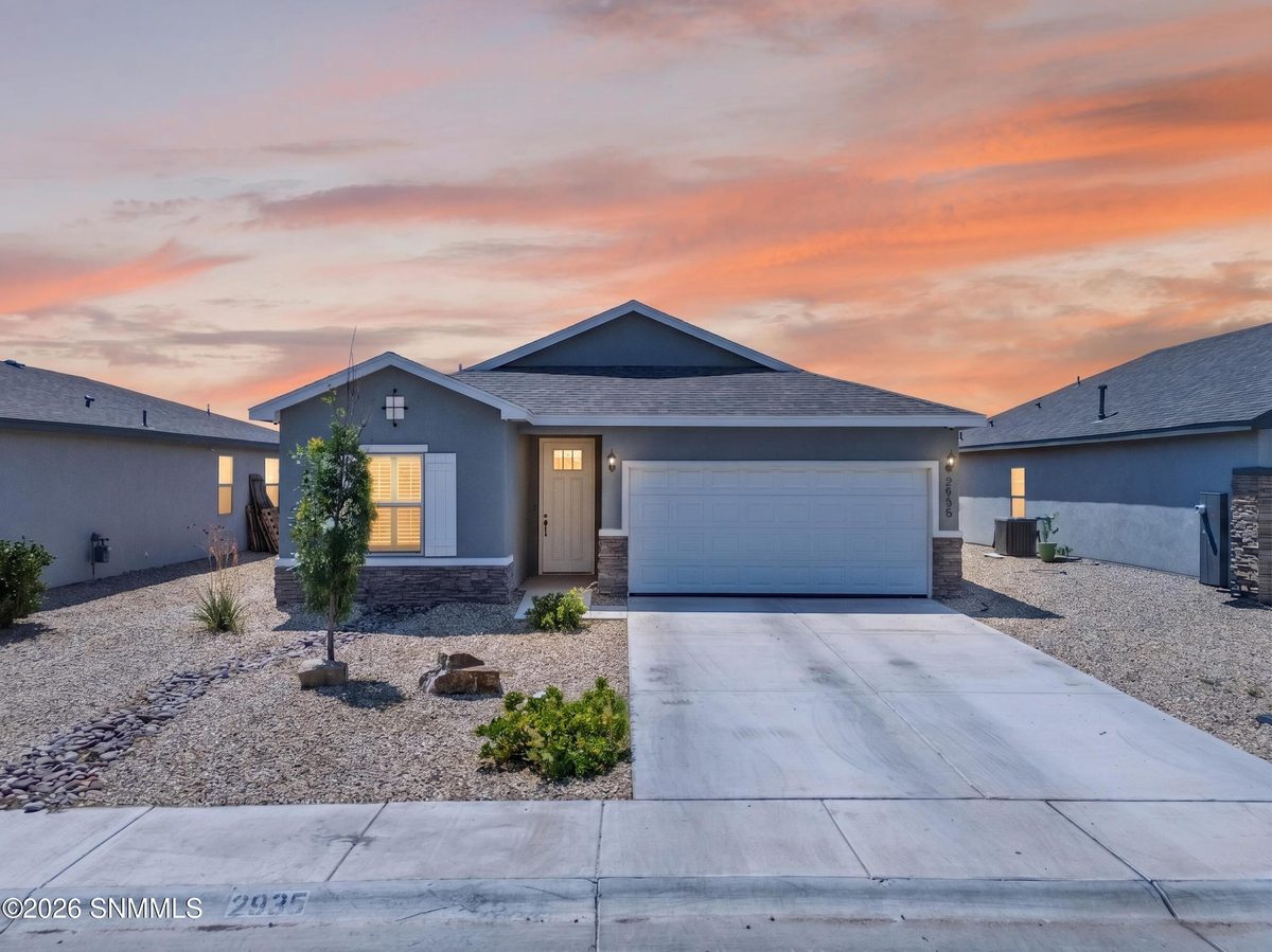 2935 Aragon Avenue, Las Cruces, NM 88007 photo 1
