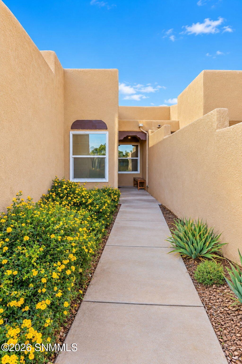 3260 Eagle Ridge Drive, Las Cruces, NM 88012 photo 2