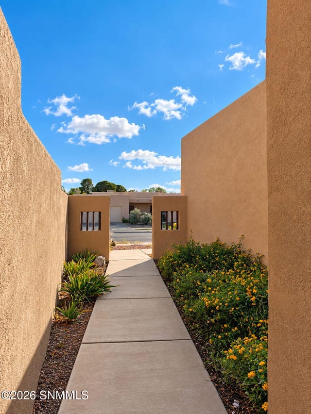 3260 Eagle Ridge Drive, Las Cruces, NM 88012 photo 4