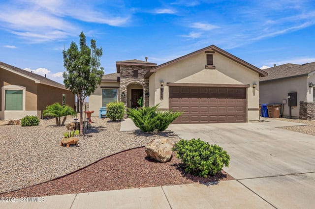 4625 Pulsar Avenue, Las Cruces, NM – 3 bedroom, 1,358 sqft single family residence for sale at $299,000