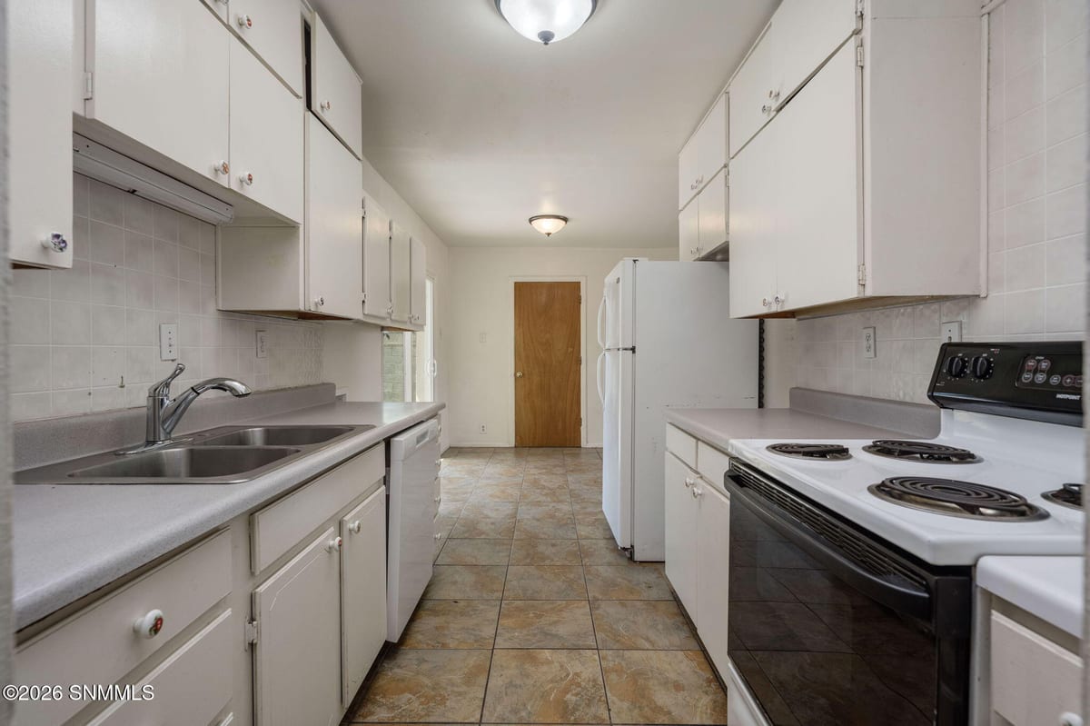 2030 Chilton Drive, Las Cruces, NM 88001 photo 13