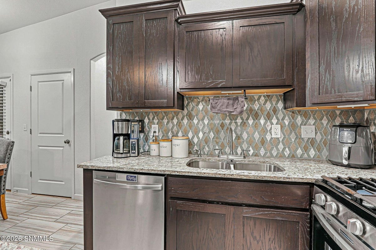847 Magnolia Park Street, El Paso, NM 79922 photo 15