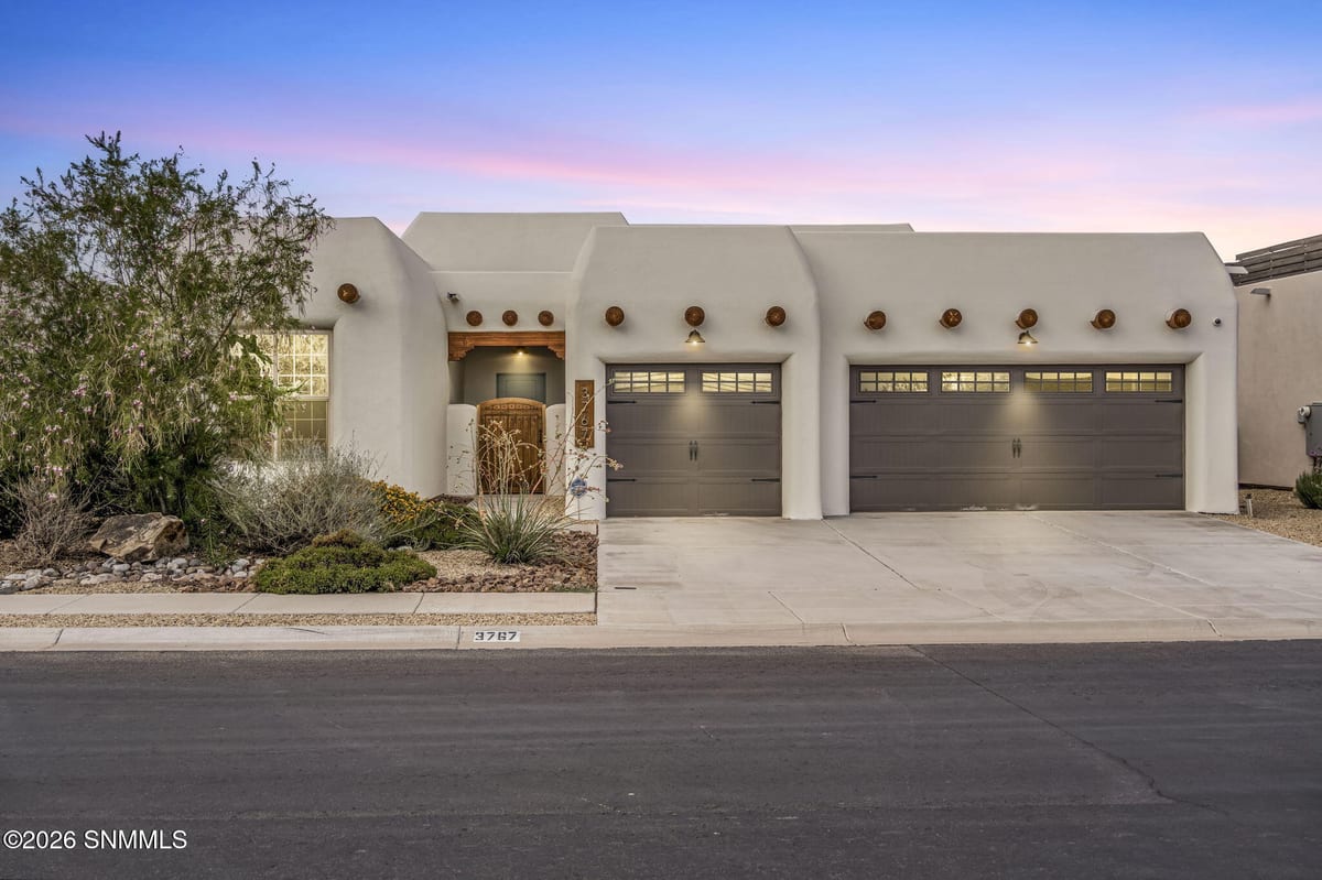 3767 Archangel Avenue, Las Cruces, NM 88012 photo 1