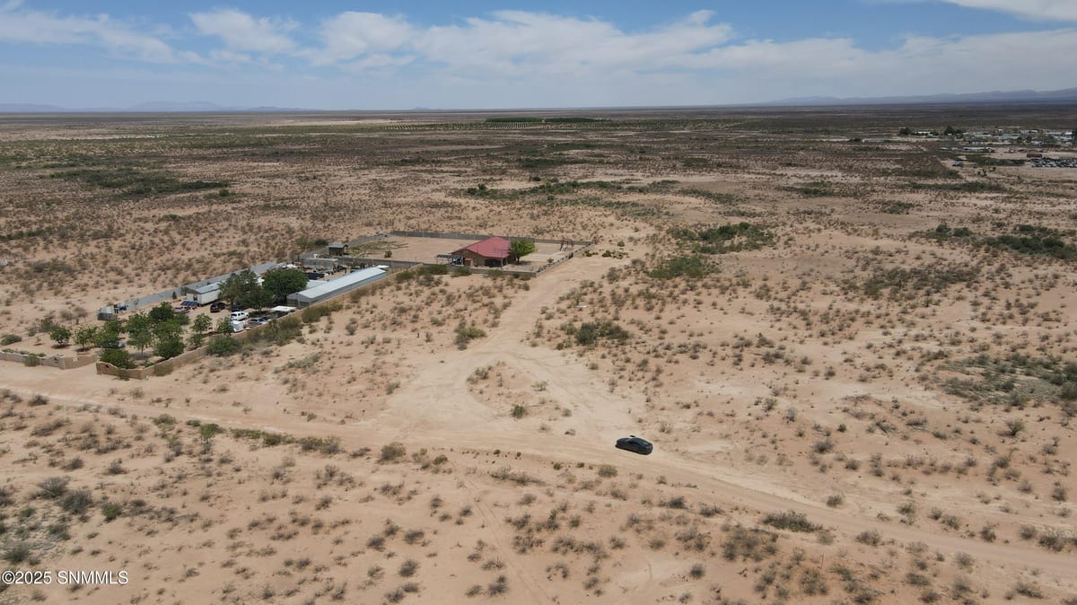 82 Outback Drive, Las Cruces, NM 88012 photo 2