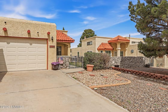 2089 Pine Needle Way, Las Cruces, NM 88012 photo 2