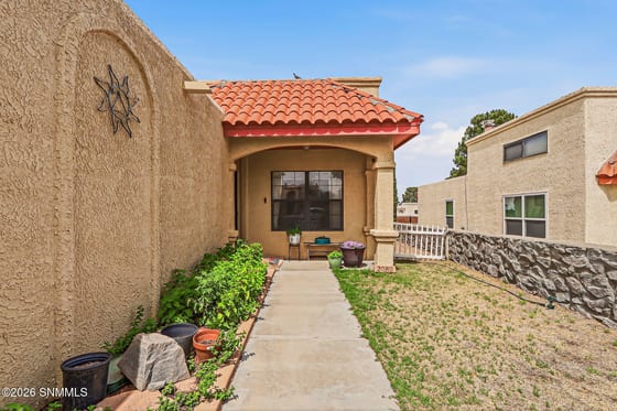 2089 Pine Needle Way, Las Cruces, NM 88012 photo 3