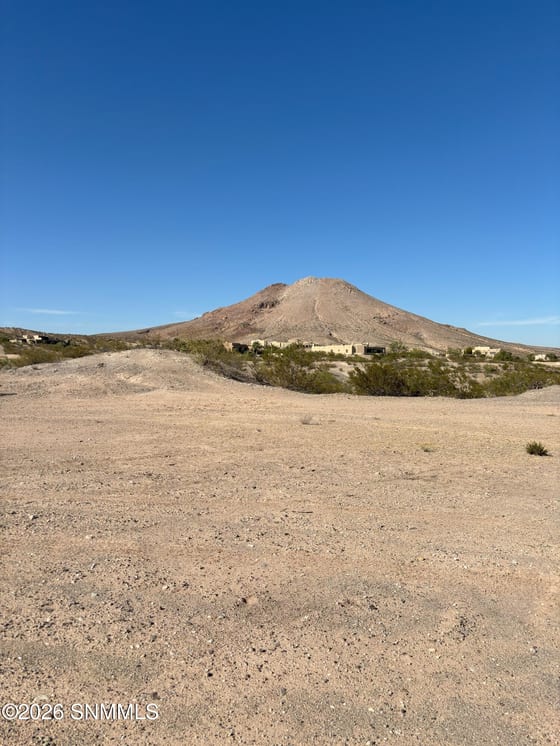 6805 Vermeer Street, Las Cruces, NM 88007 photo 3