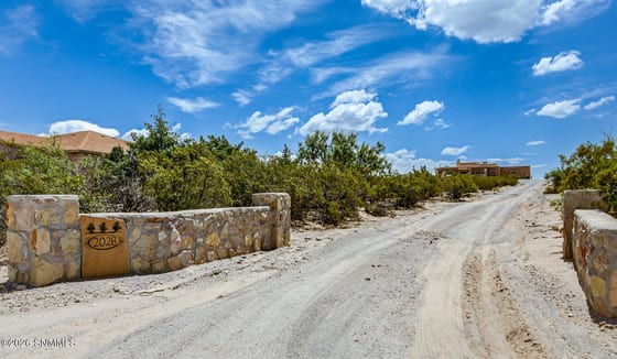 2028 Sandhill Road, Las Cruces, NM 88012 photo 2
