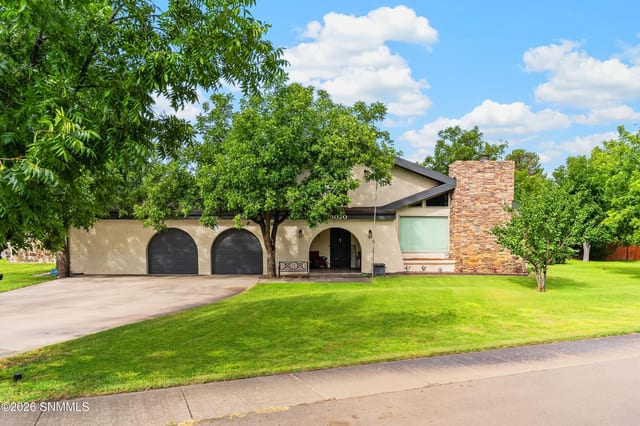 3020 Mimosa Lane, Las Cruces, NM – 4 bedroom, 3,455 sqft single family residence for sale at $685,000