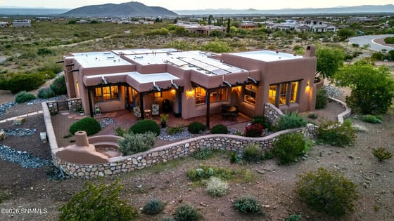 3940 Loma Bella Drive, Las Cruces, NM 88011 photo 3